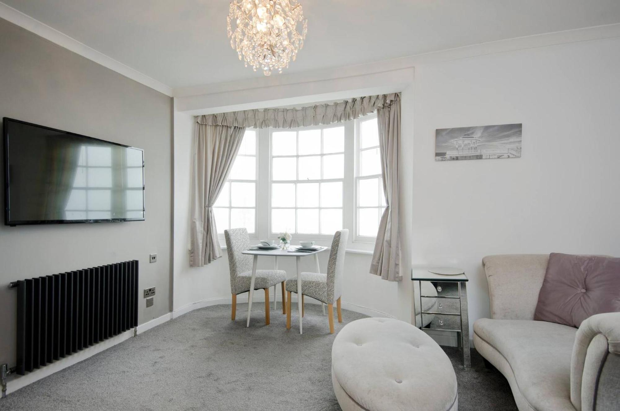 Seaview Regency Apartment With Private Parking Hove Exterior foto